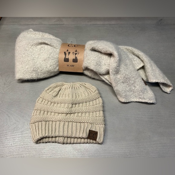 C.C Soft‎ Stretch Messy Bun Ponytail Beanie And C.C Mixed Color Boucle Scarf Set - Picture 2 of 10